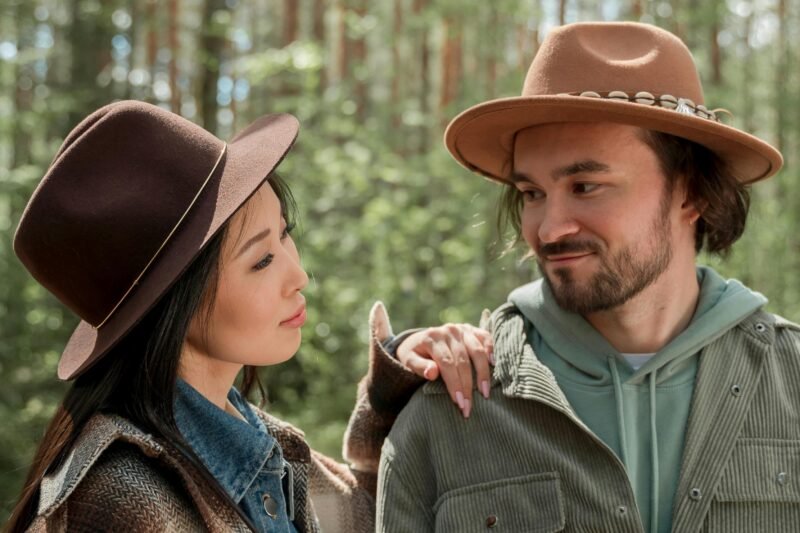 Cowboy Hat Etiquette: Essential Rules for Men & Women